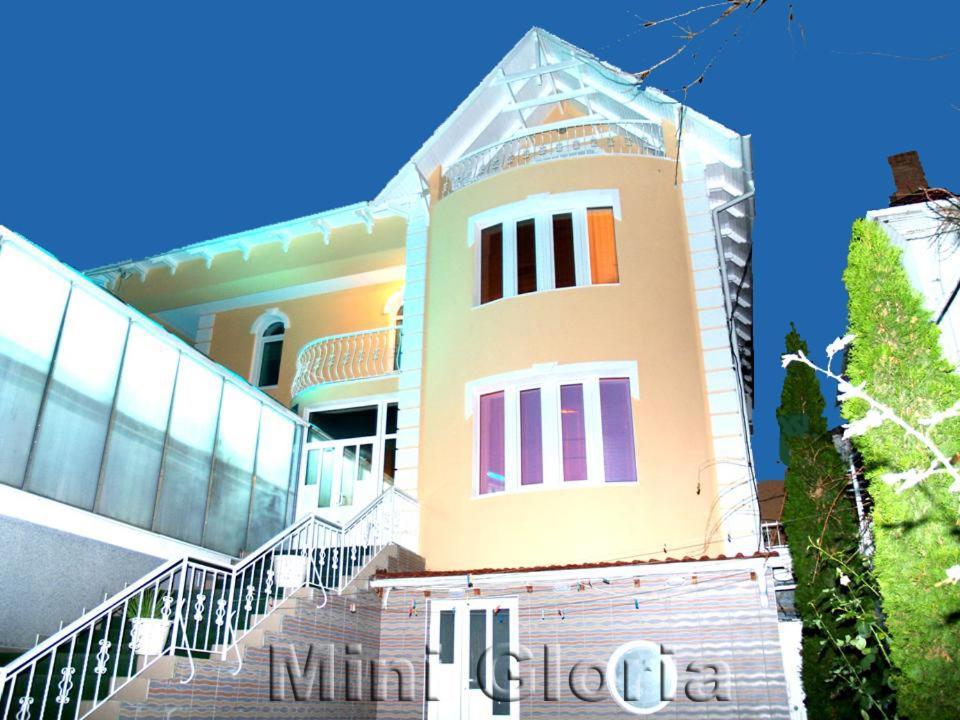 Gloria Mini-Hotel Chisinau Exterior foto